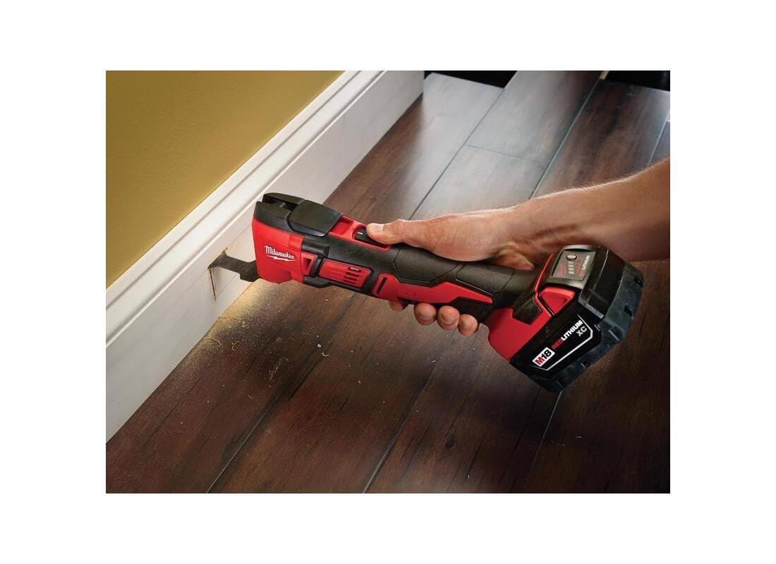 Milwaukee 2626-20 M18 18V Lithium Ion Cordless 18,000 OPM Orbiting Multi Tool