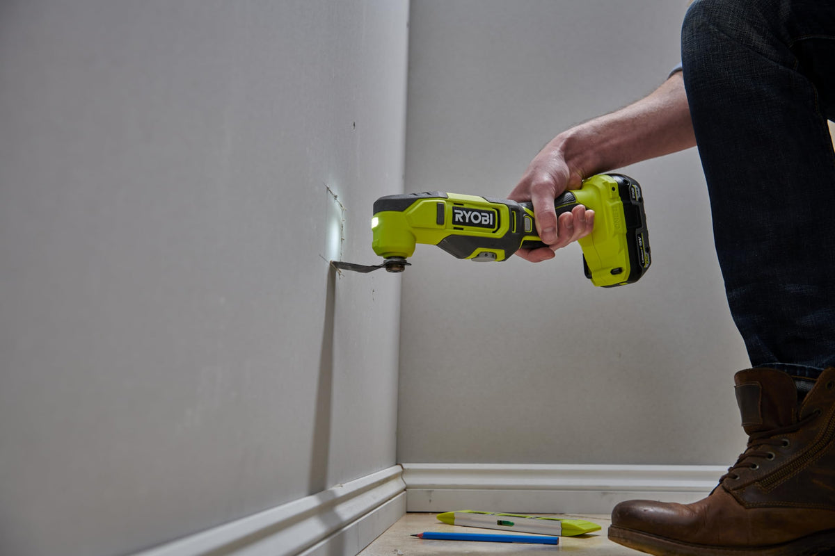 Ryobi RMT18-120SA15 18V ONE+ Multi Tool Kit (1 x 2.0 Ah)